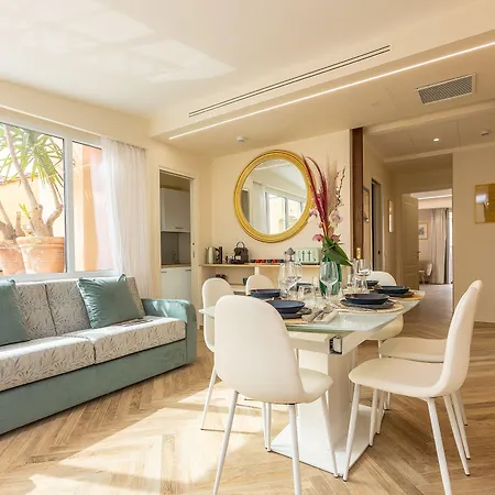 Trevi Foutain Apartment *